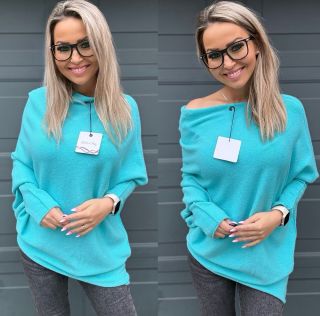 🩵 Asymetrické pončo svetřík– NOVINKA! 🩵 ➡️ https://www.pinkstore.cz/asymetricky-svetrik-ponco-18/